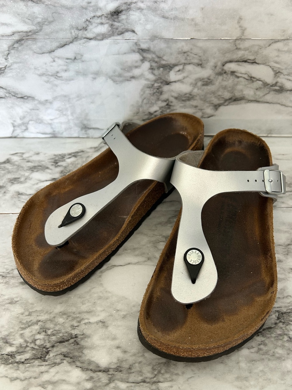 Birkenstock | women’s size EU 40 US 9-9.5 Gizeh Birko-Flor Sandals